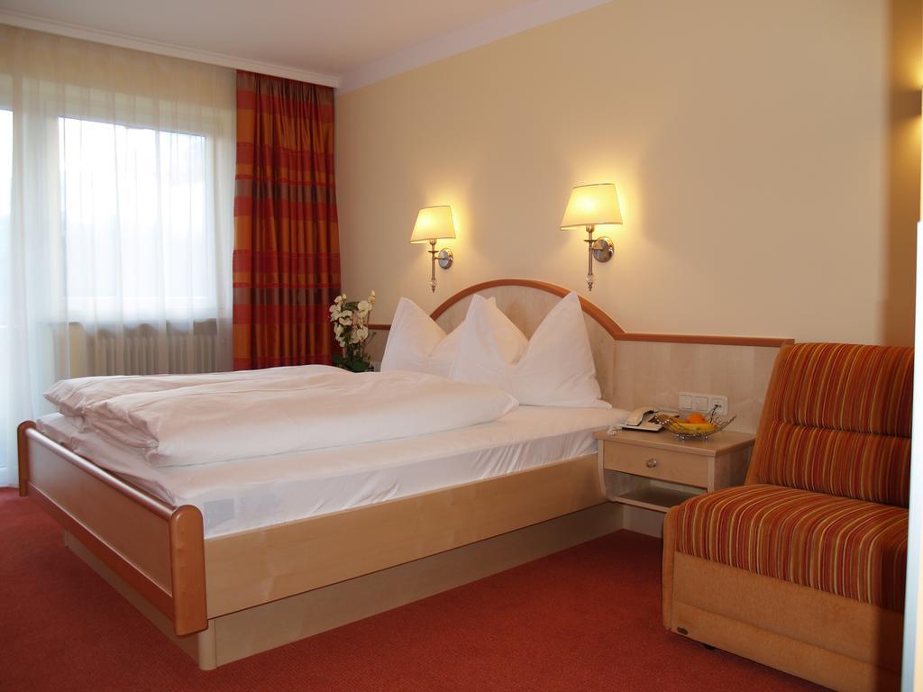Tirolerhof Hotel Lermoos Phòng bức ảnh